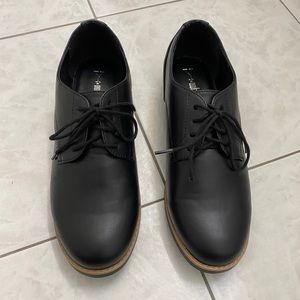 Black shoes